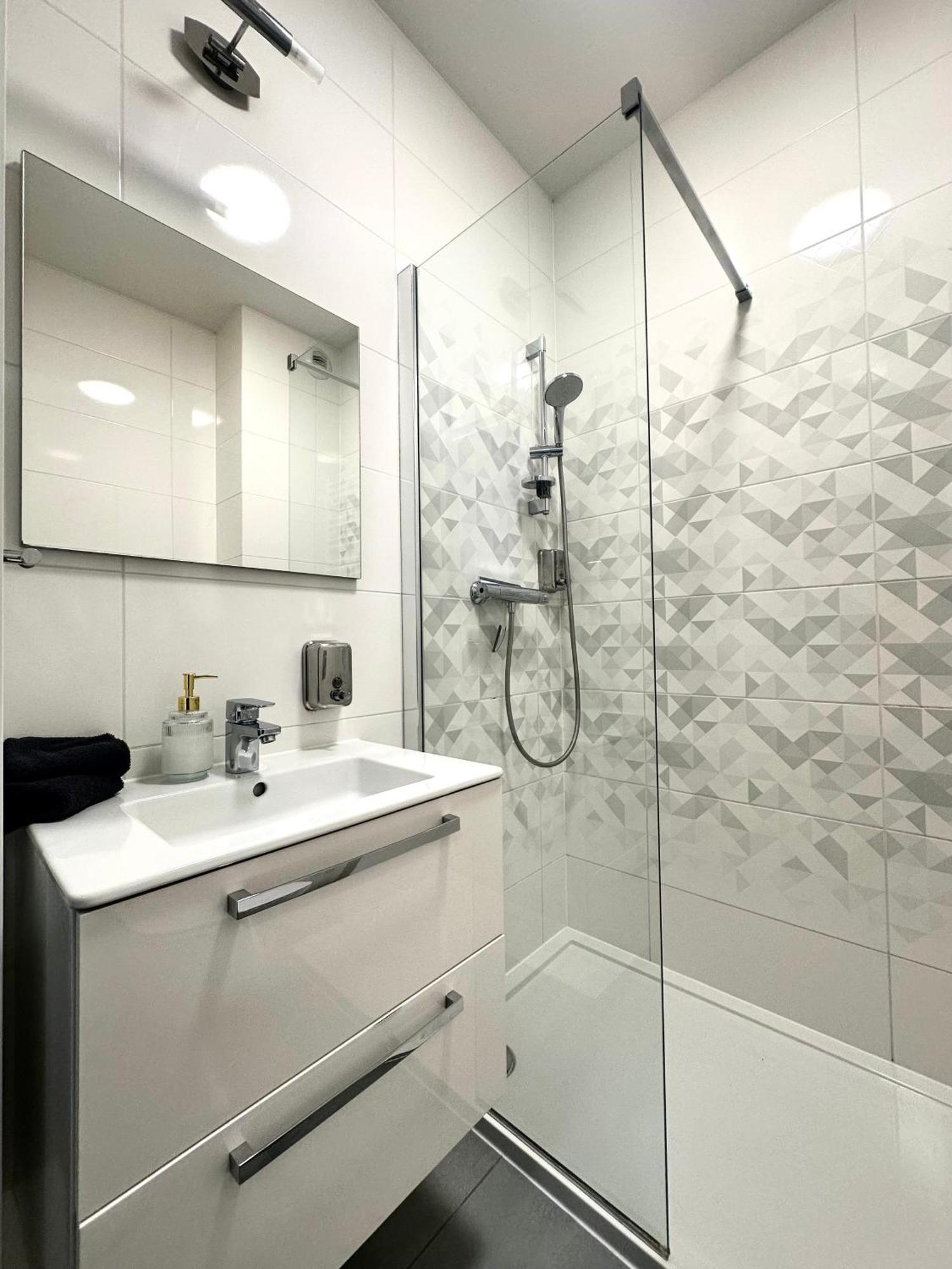 Apartament Przyjazni 16 24 - Self Check-in 20h - Lift Wrocław