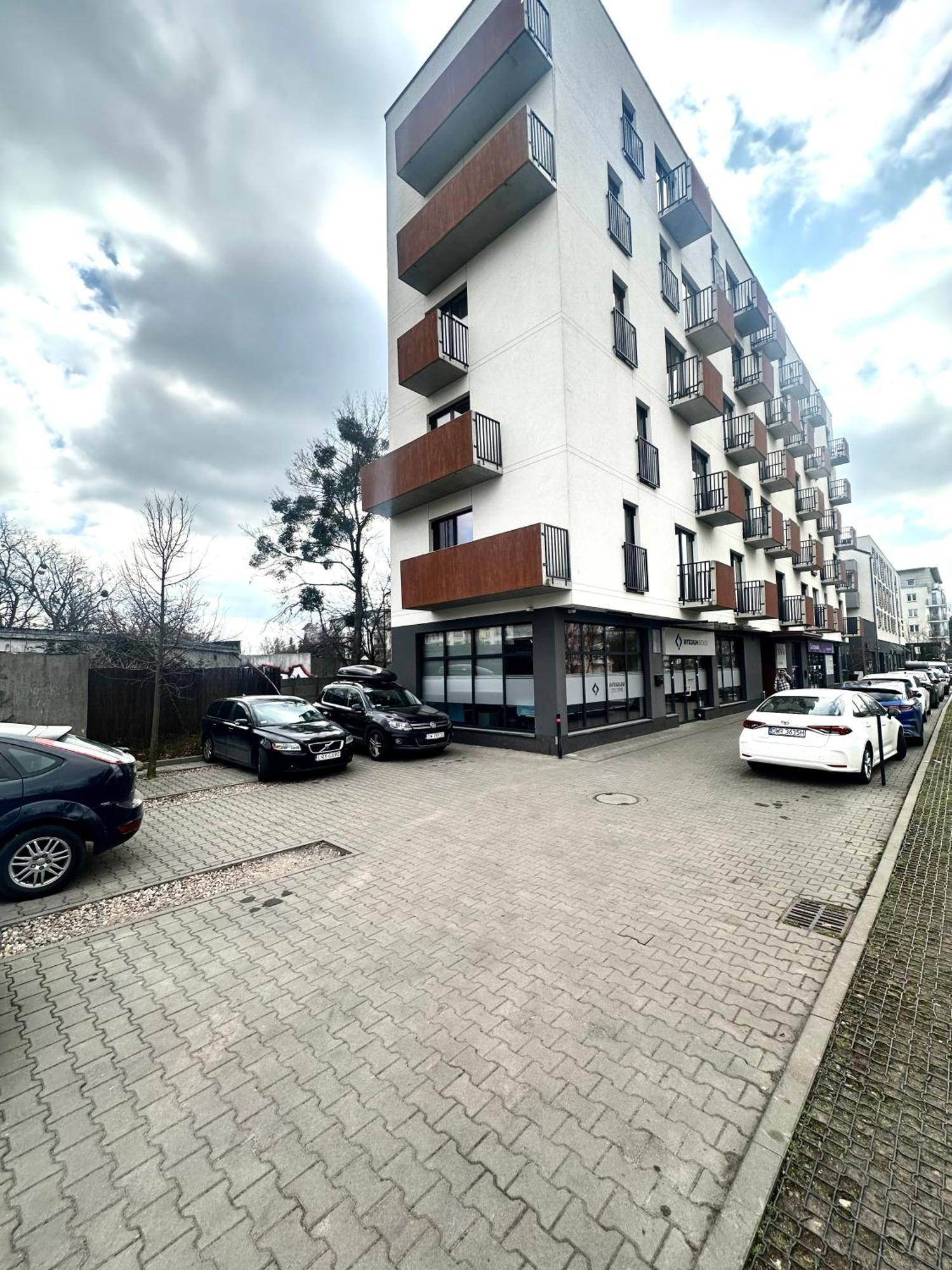 Przyjazni 16 24 - Self Check-in 20h - Lift Wroclaw